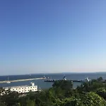 Ein-steinwurf-zum-ostseestrand-ferienwohnung-martha-mit-terrasse Appartamento