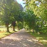 アパート Ein-steinwurf-zum-ostseestrand-ferienwohnung-martha-mit-terrasse *