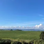 Ein-steinwurf-zum-ostseestrand-ferienwohnung-martha-mit-terrasse *