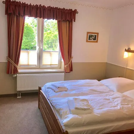 Ein-steinwurf-zum-ostseestrand-ferienwohnung-martha-mit-terrasse Apartmán *
