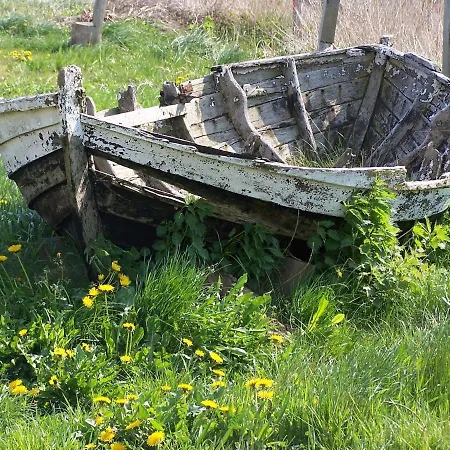 Апартаменты Ein-steinwurf-zum-ostseestrand-ferienwohnung-martha-mit-terrasse Глове