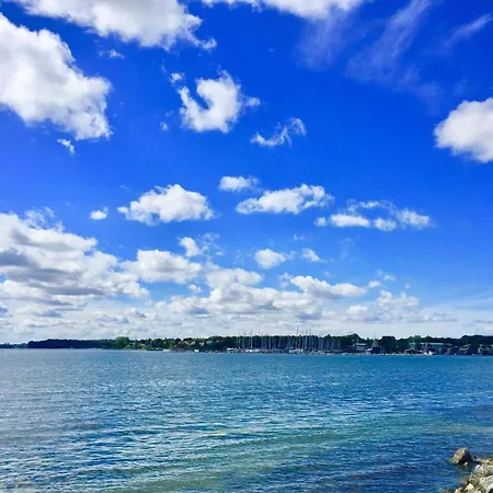 Апартаменты Ein-steinwurf-zum-ostseestrand-ferienwohnung-martha-mit-terrasse *