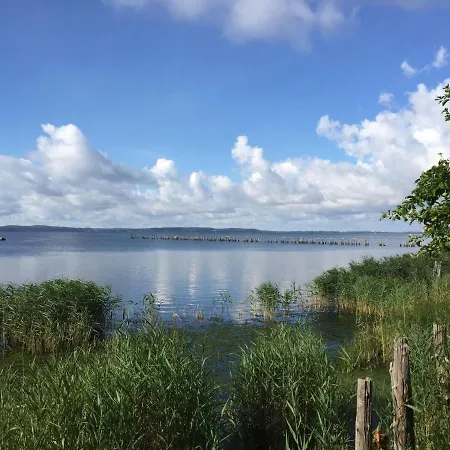 Апартаменты Ein-steinwurf-zum-ostseestrand-ferienwohnung-martha-mit-terrasse Глове