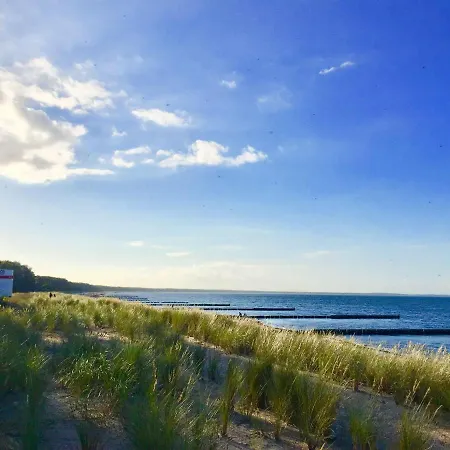 Апартаменты Ein-steinwurf-zum-ostseestrand-ferienwohnung-martha-mit-terrasse Глове