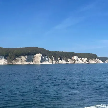 Апартаменты Ein-steinwurf-zum-ostseestrand-ferienwohnung-martha-mit-terrasse