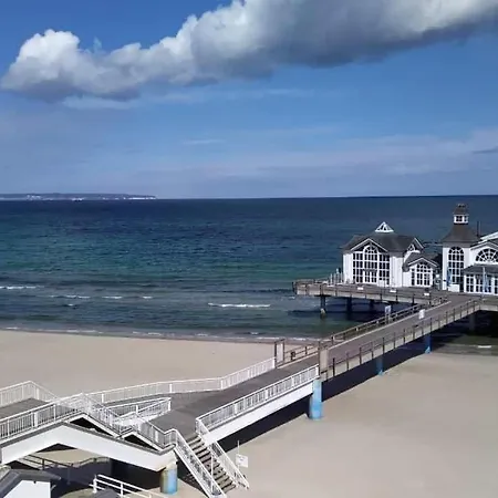 Ein-steinwurf-zum-ostseestrand-ferienwohnung-martha-mit-terrasse *