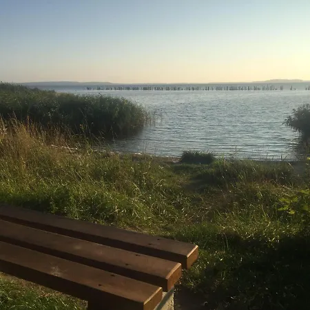 Ein-steinwurf-zum-ostseestrand-ferienwohnung-martha-mit-terrasse *