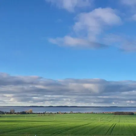 Апартаменты Ein-steinwurf-zum-ostseestrand-ferienwohnung-martha-mit-terrasse *