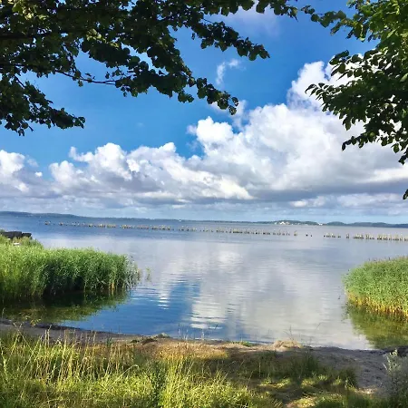 Ein-steinwurf-zum-ostseestrand-ferienwohnung-martha-mit-terrasse *
