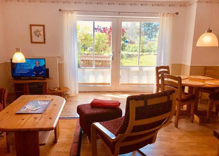 Apartment Ein Steinwurf Zum Ostseestrand: Martha Mit Terrasse *
