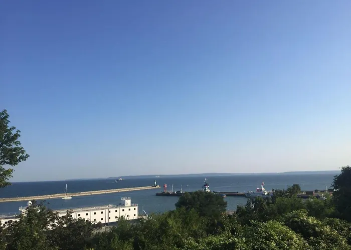 Ein Steinwurf Zum Ostseestrand: Martha Mit Terrasse Apartment