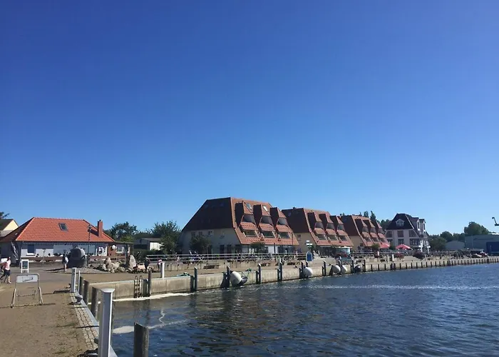Apartment Ein Steinwurf Zum Ostseestrand: Martha Mit Terrasse *