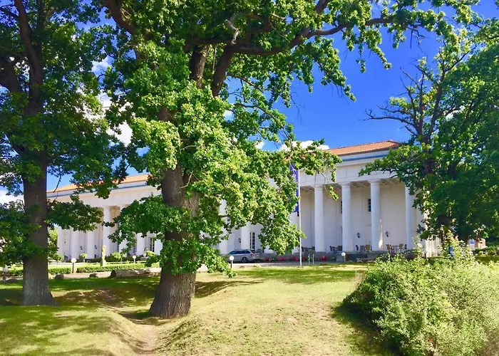 Apartment Ein Steinwurf Zum Ostseestrand: Martha Mit Terrasse *
